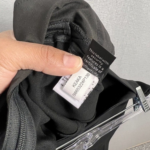 Diane Von Furstenberg Cropped Pants Size 6 Black Crepe Pleated Side Tie Pocket - Picture 15 of 16